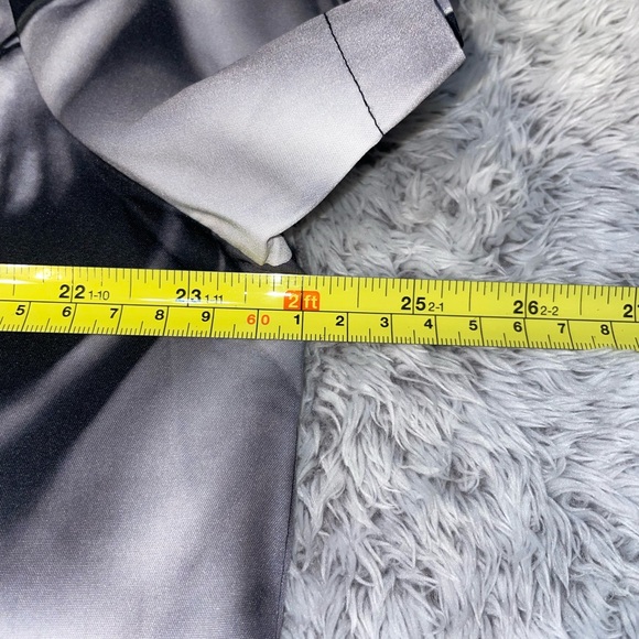 Mens Black Gray “See No Evil Hear No Evil” Skull Short Sleeve Button Up Size XL - Picture 8 of 16